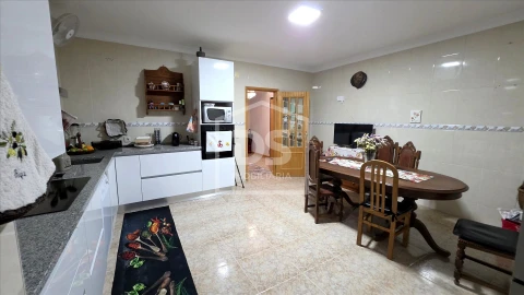 Apartamento T3 para Venda em Peso da Régua e Godim