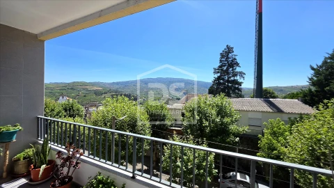 Apartamento T3 para Venda em Peso da Régua e Godim