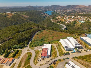 Armazém para Venda em Raiva, Pedorido e Paraíso
