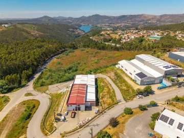 Armazém para Venda em Raiva, Pedorido e Paraíso