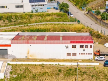 Armazém para Venda em Raiva, Pedorido e Paraíso