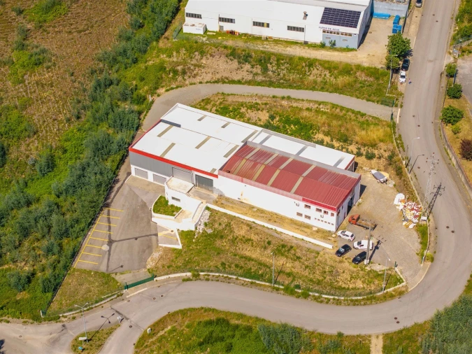Armazém para Venda em Raiva, Pedorido e Paraíso Foto 5