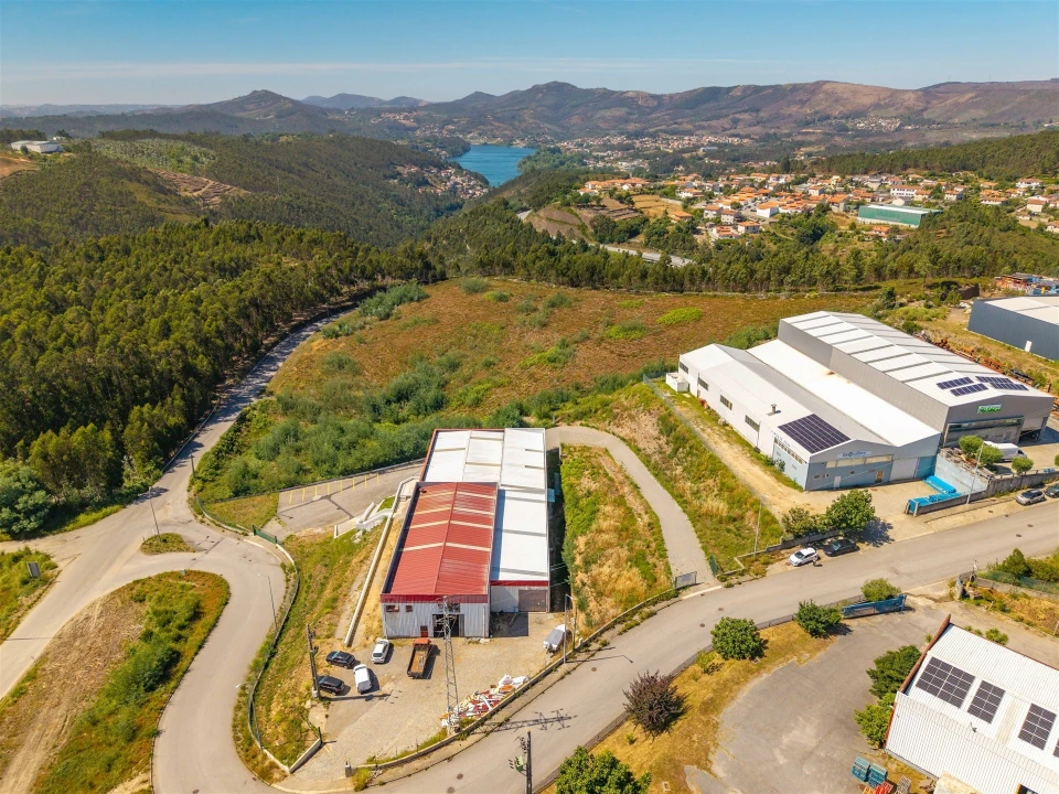 Armazém para Venda em Raiva, Pedorido e Paraíso Foto 8