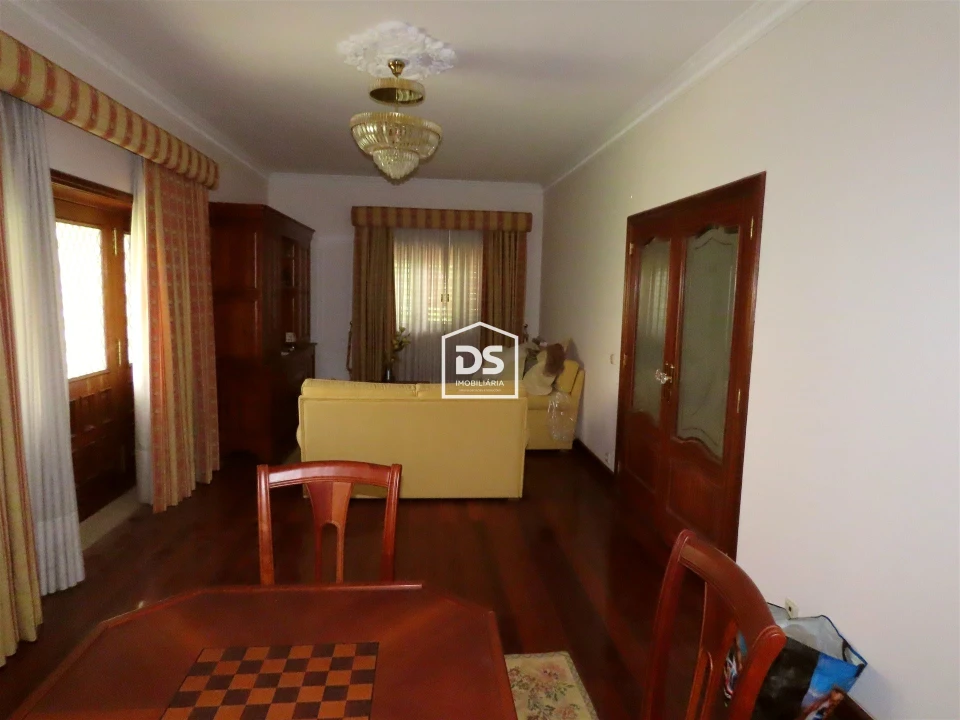 Moradia T5 para Venda em Abragão Foto 23