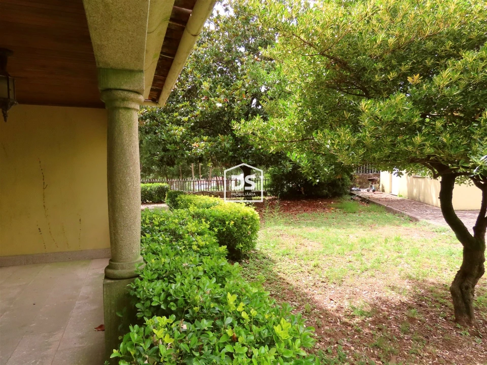Moradia T5 para Venda em Abragão Foto 7
