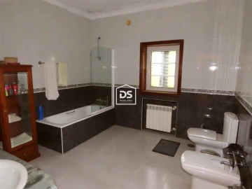 Moradia T5 para Venda em Abragão