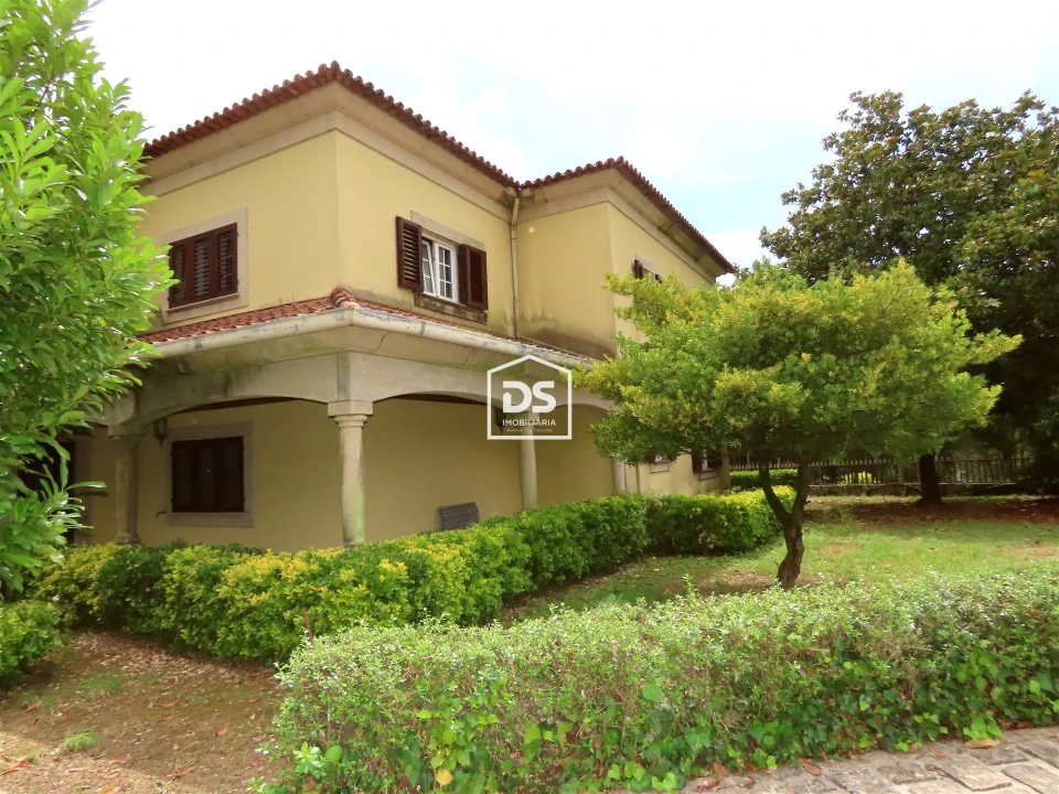 Moradia T5 para Venda em Abragão Foto 3
