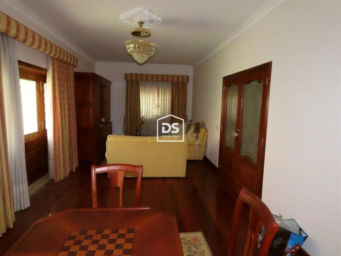 Moradia T5 para Venda em Abragão Foto 23