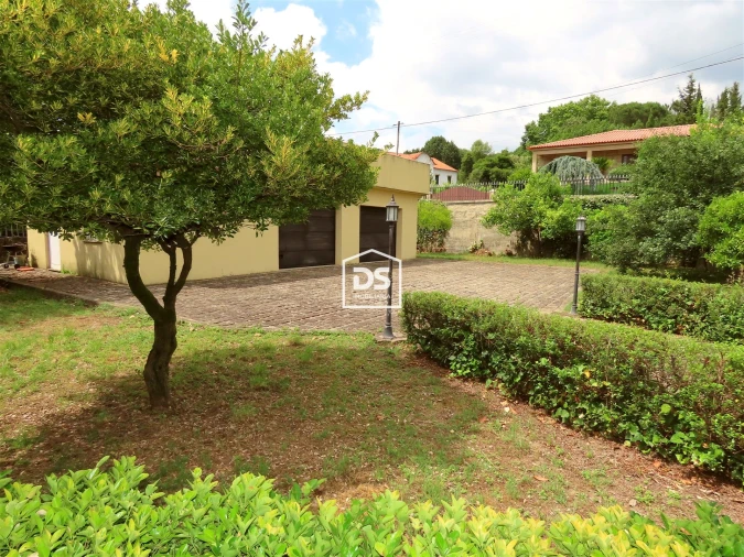 Moradia T5 para Venda em Abragão Foto 8
