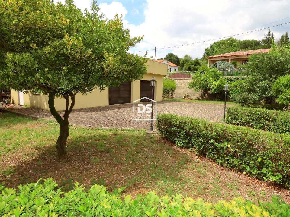 Moradia T5 para Venda em Abragão Foto 8