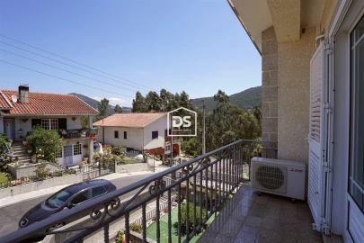 Moradia T3 para Venda em Raiva, Pedorido e Paraíso