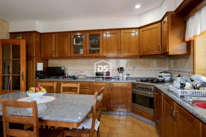 Moradia T3 para Venda em Raiva, Pedorido e Paraíso