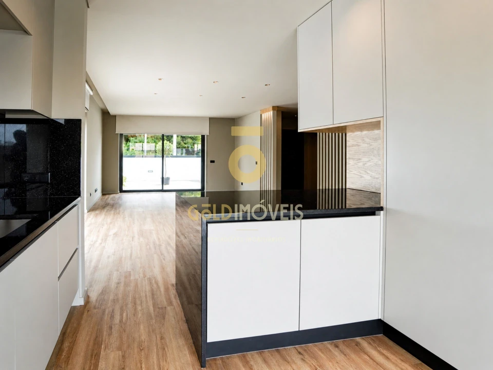 Moradia T4 para Venda em Santa Maria da Feira, Travanca, Sanfins e Espargo Foto 11
