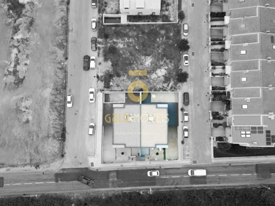 Moradia T4 para Venda em Santa Maria da Feira, Travanca, Sanfins e Espargo Foto 2