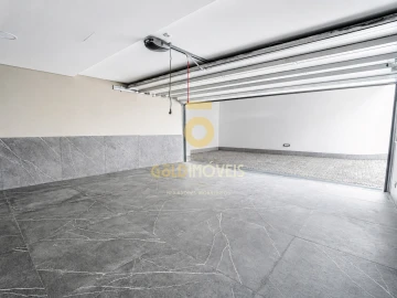 Moradia T4 para Venda em Santa Maria da Feira, Travanca, Sanfins e Espargo
