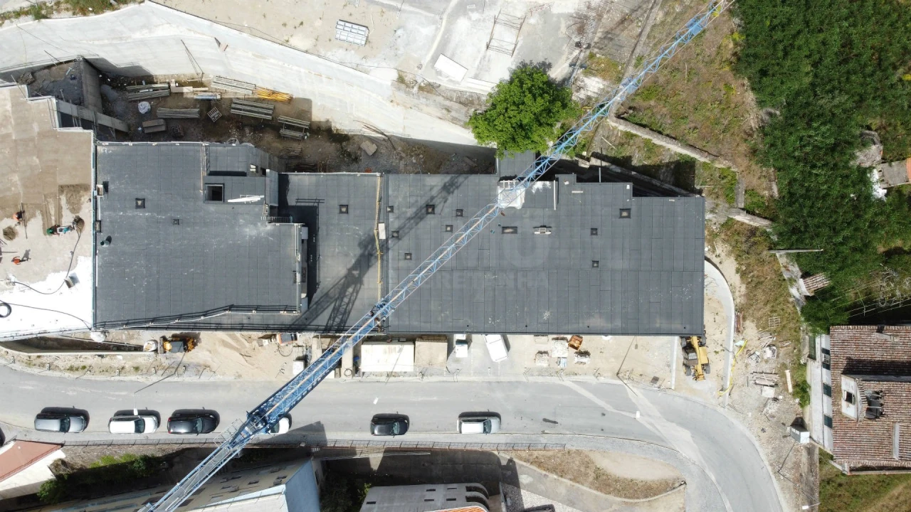 Apartamento T3 para Venda em Sé e São Lourenço Foto 3