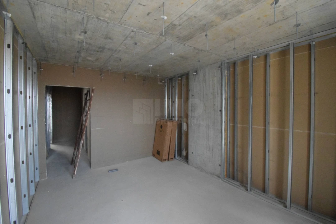 Apartamento T4 para Venda em Sé e São Lourenço Foto 7