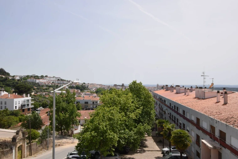 Apartamento T4 para Venda em Sé e São Lourenço Foto 11