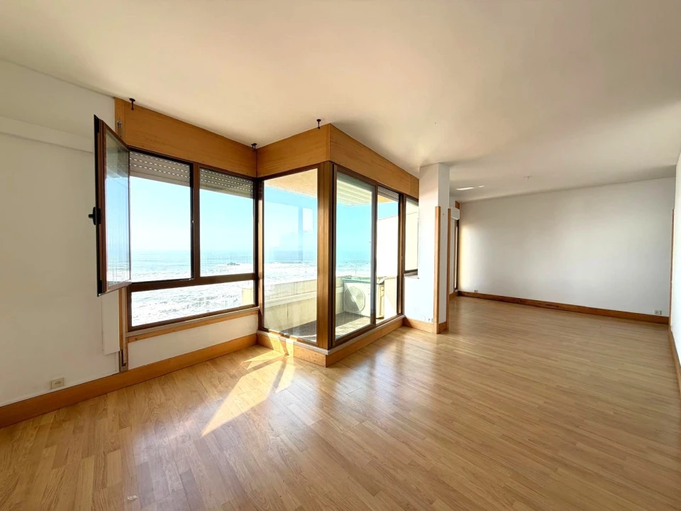 Apartamento T4 para Arrendamento em Aldoar, Foz do Douro e Nevogilde Foto 9