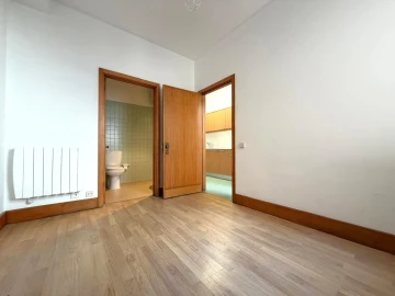 Apartamento T4 para Arrendamento em Aldoar, Foz do Douro e Nevogilde