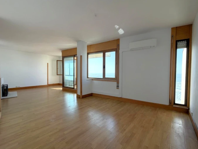 Apartamento T4 para Arrendamento em Aldoar, Foz do Douro e Nevogilde Foto 6