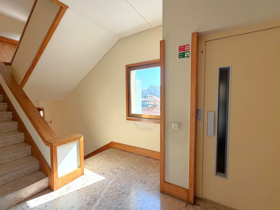 Apartamento T4 para Arrendamento em Aldoar, Foz do Douro e Nevogilde Foto 31