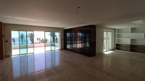Apartamento T4 para Venda em Carcavelos e Parede