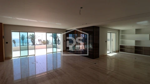 Apartamento T4 para Venda em Carcavelos e Parede