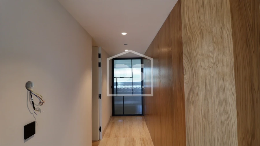 Apartamento T4 para Venda em Carcavelos e Parede Foto 26