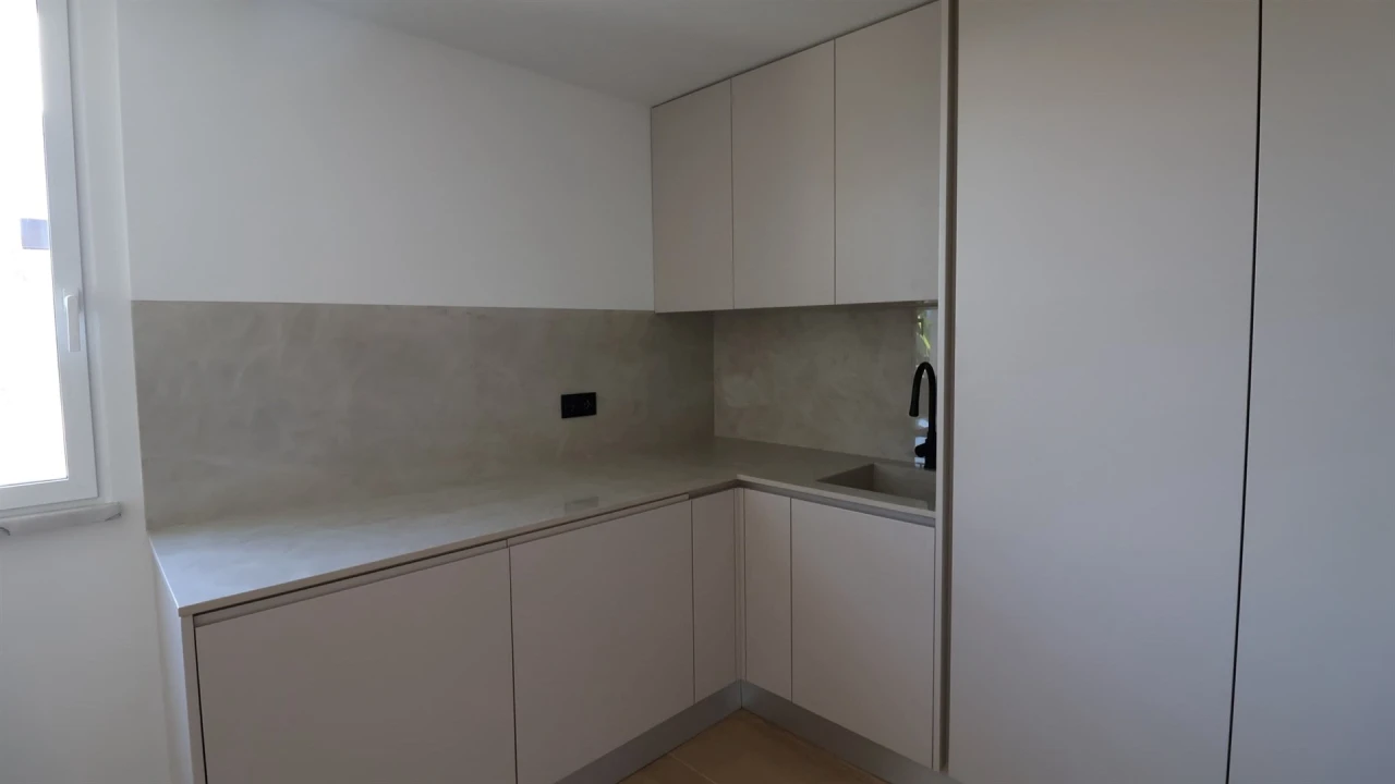 Apartamento T4 para Venda em Carcavelos e Parede Foto 3