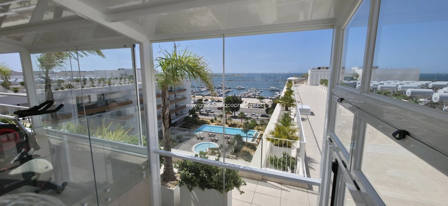 Apartamento T0 para Venda em Olhão Foto 13