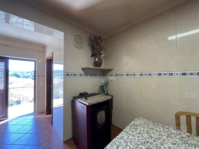 Apartamento T3 para Venda em Satão Foto 4