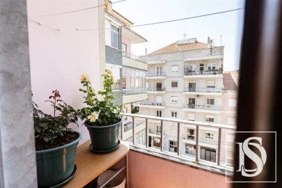 Apartamento T4 para Venda em Marvila, Ribeira Santarém, São Salvador, São Nicolau