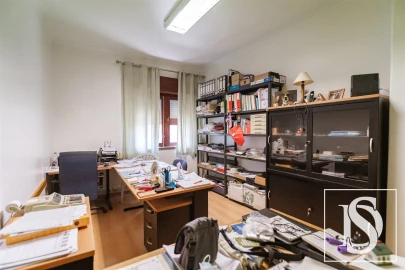 Apartamento T4 para Venda em Marvila, Ribeira Santarém, São Salvador, São Nicolau