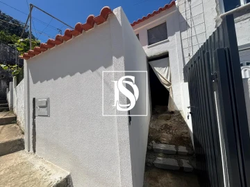 Moradia T1 para Venda em Santo Quintino