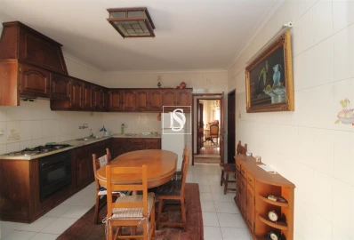 Moradia T5 para Venda em Banho e Carvalhosa