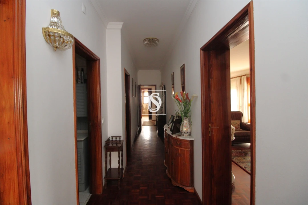 Moradia T5 para Venda em Banho e Carvalhosa Foto 9