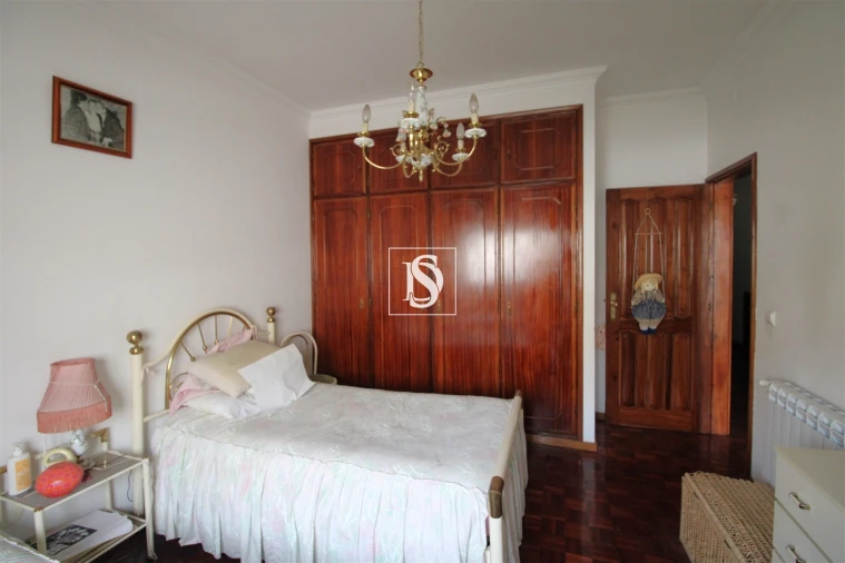 Moradia T5 para Venda em Banho e Carvalhosa Foto 24
