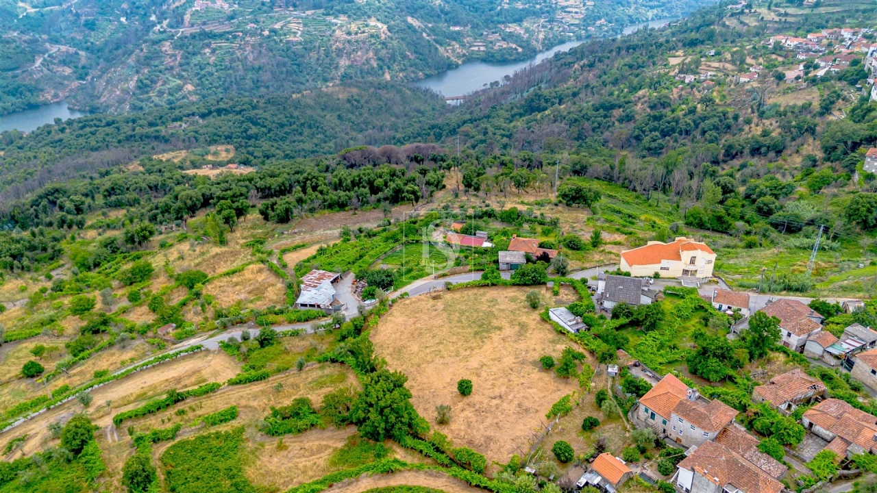 Terreno para Venda em Ancede e Ribadouro Foto 4