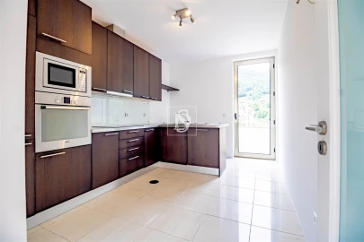 Moradia T5 para Venda em Ancede e Ribadouro