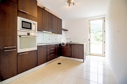 Moradia T5 para Venda em Ancede e Ribadouro