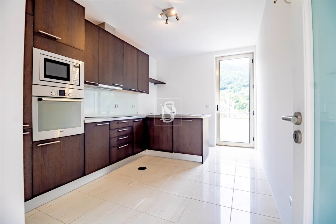 Moradia T5 para Venda em Ancede e Ribadouro Foto 6