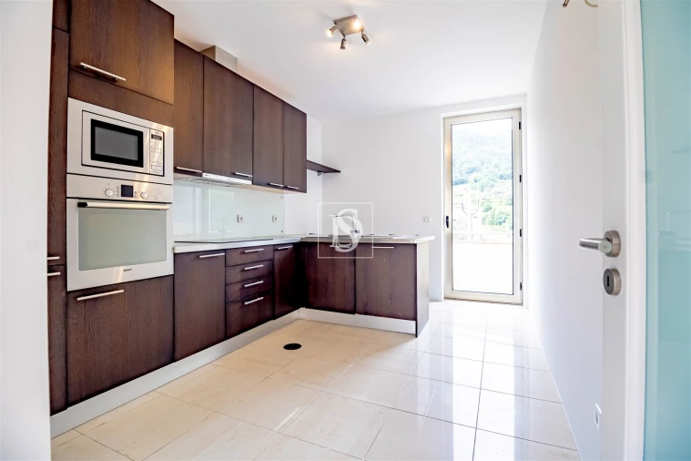 Moradia T5 para Venda em Ancede e Ribadouro Foto 6