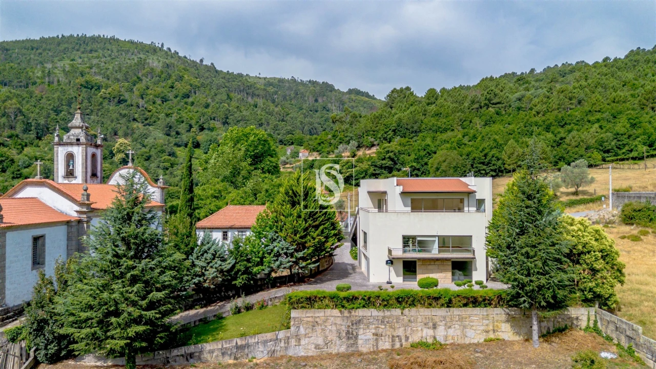 Moradia T5 para Venda em Ancede e Ribadouro Foto 2
