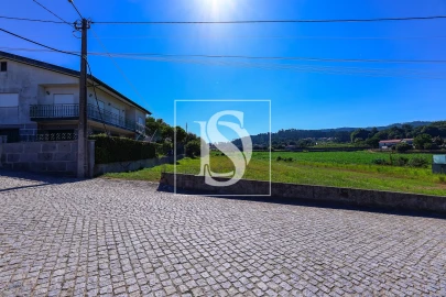 Terreno para Venda em Adães