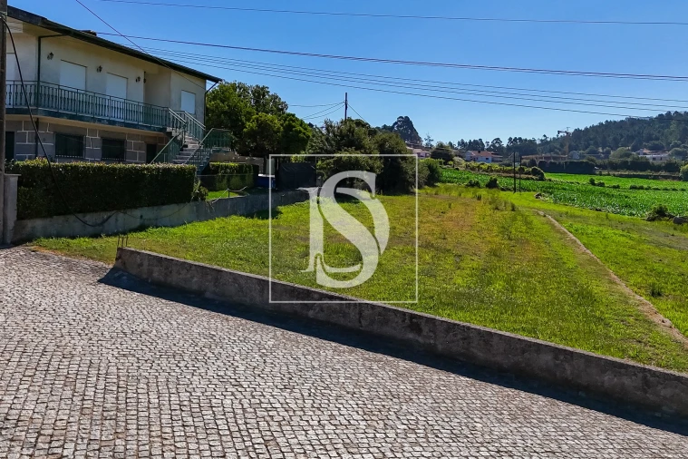 Terreno para Venda em Adães Foto 4