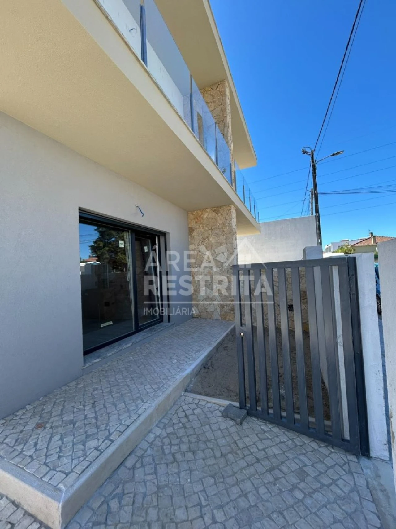 Moradia T3 para Venda em Fernao Ferro Foto 1