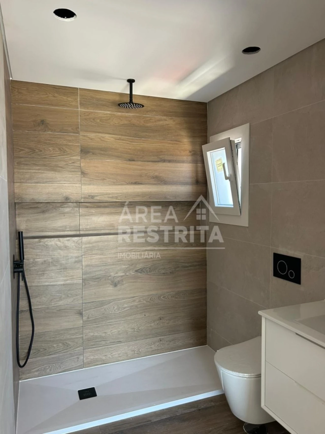 Moradia T3 para Venda em Fernao Ferro Foto 33