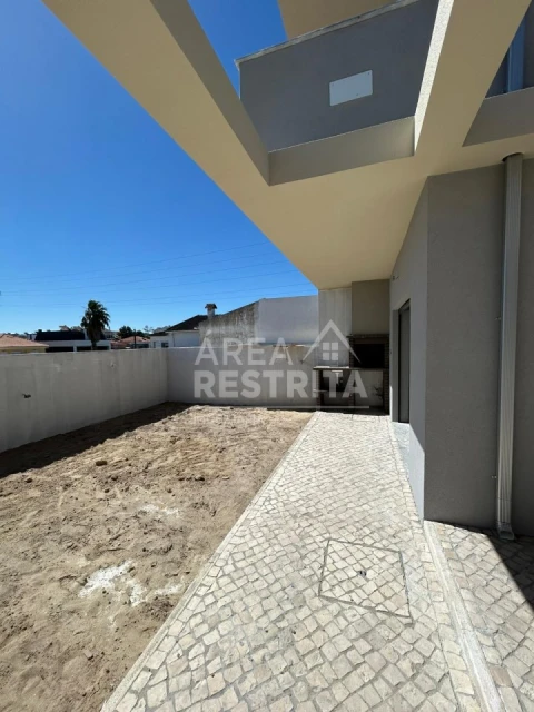Moradia T3 para Venda em Fernao Ferro