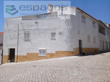 Moradia T4 para Venda em Salgueiro do Campo